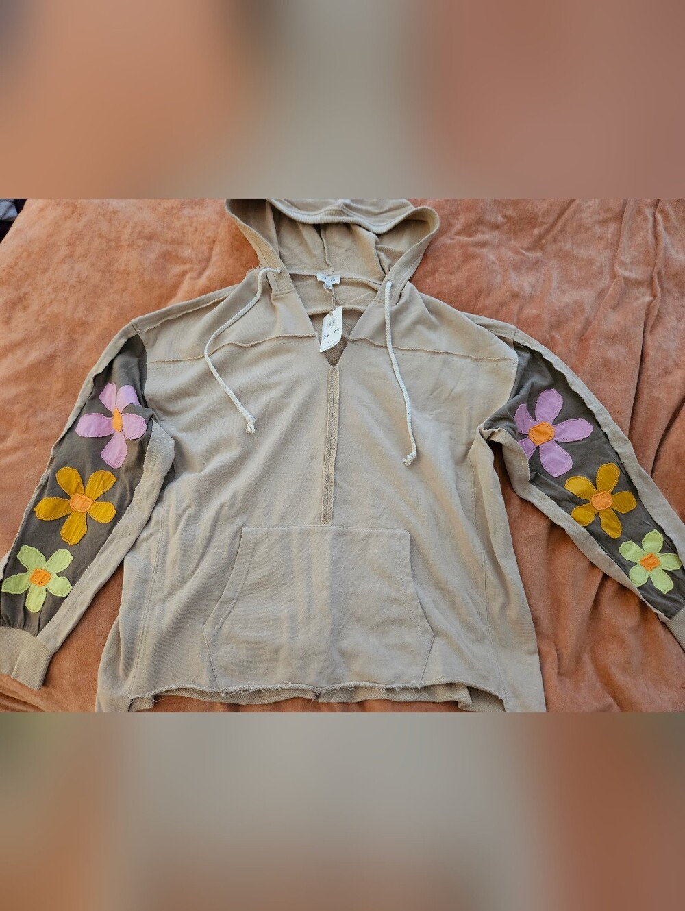 NWT Sage & Fig Beige Flower-Appliqué Hoodie with Drawstring